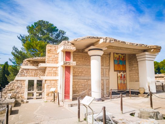 knossos4 Knoss palase on the Crete,Greece. Scenic ruins of the Minoan Palace of Knossos. Detail of ancient ruins of famous Minoan palace of Knossos.